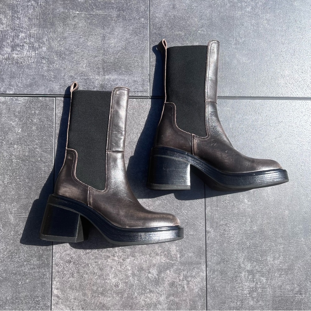 Steve Madden Flynn Platform Chelsea Boots